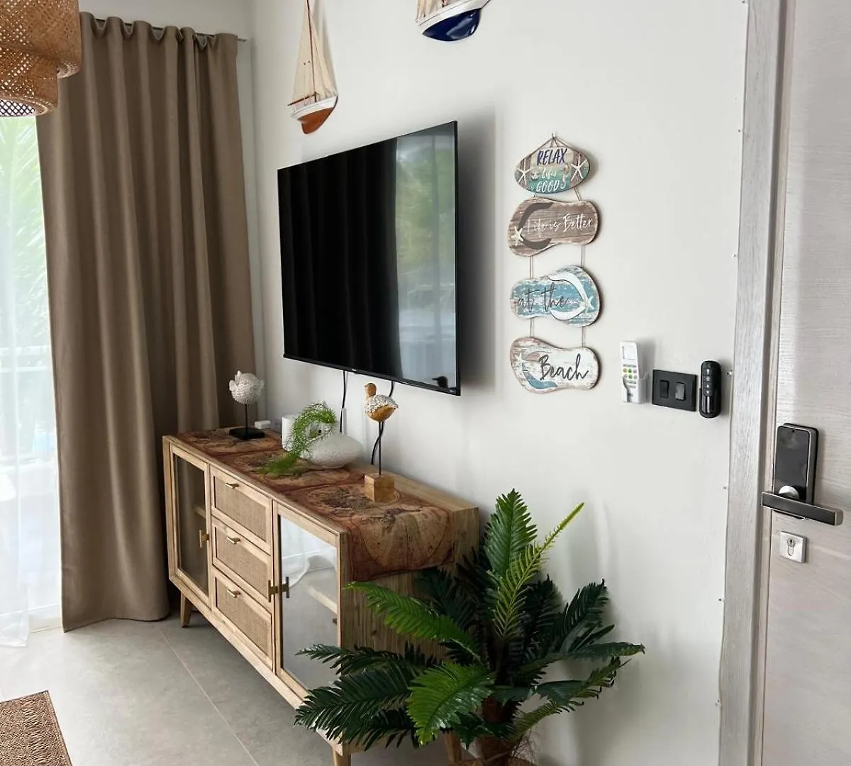Sloneczny Apartament Ac Wifi La Laguna 아파트
